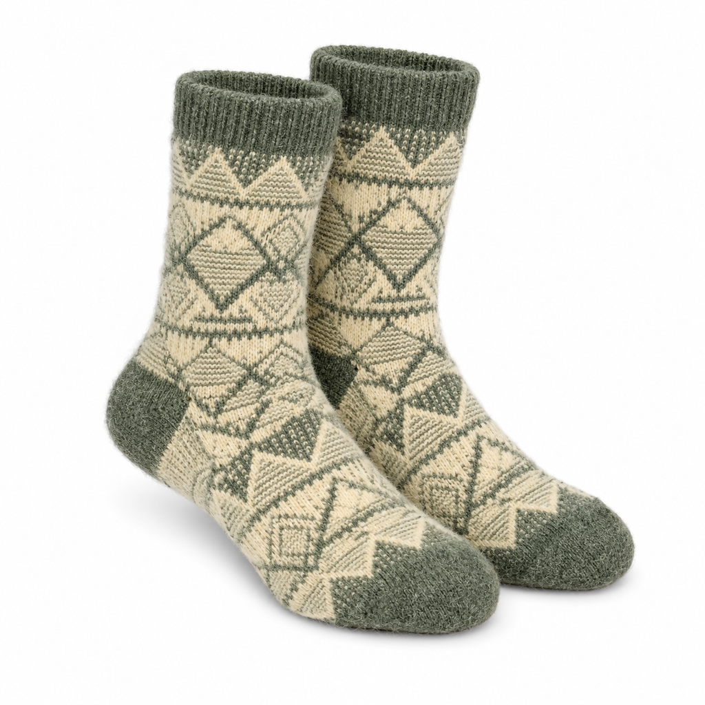 HEXXED AriaLoom Unisex Winter Crew Socks (Pack of 4)